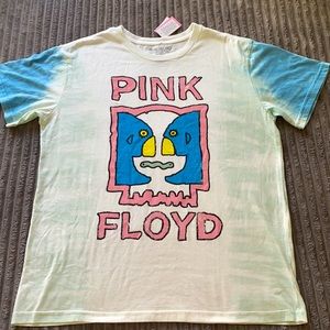 NWT! Pink Floyd band t-shirt. Unisex graphic casual shirt. Sz L